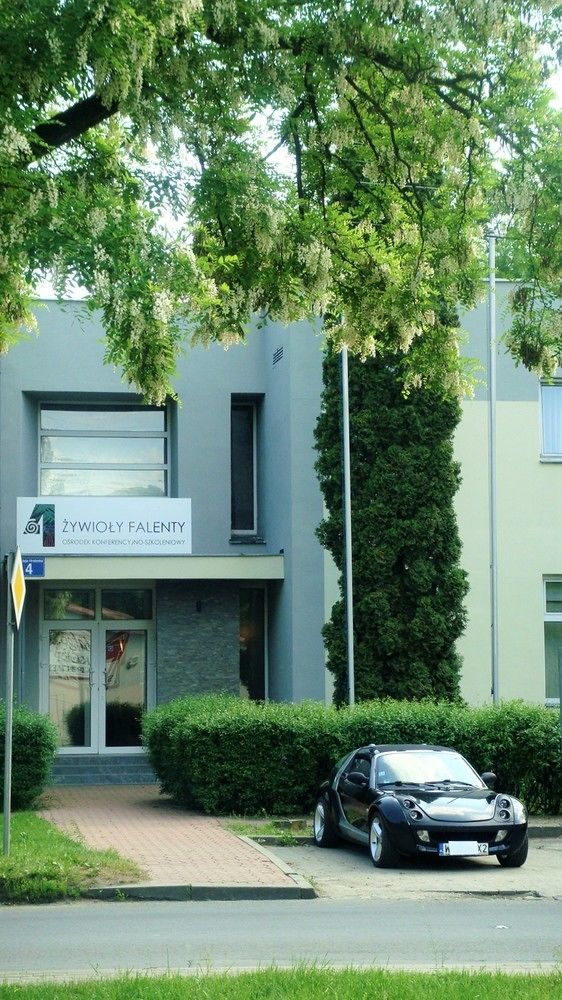 4 żywioły Falenty Ośrodek Konferencyjno-szkoleniowy Nocleg ze śniadaniem 3*